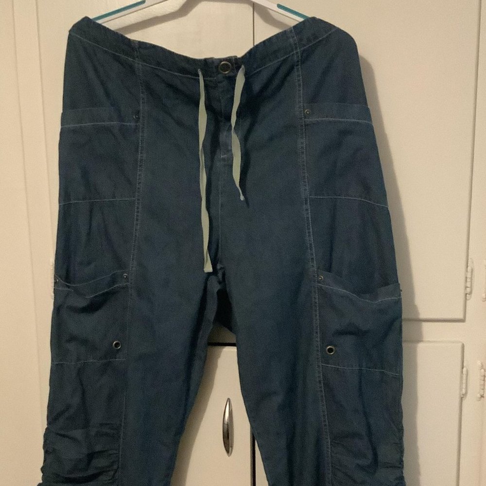 Contrast Cargo Jean Capris - 2x